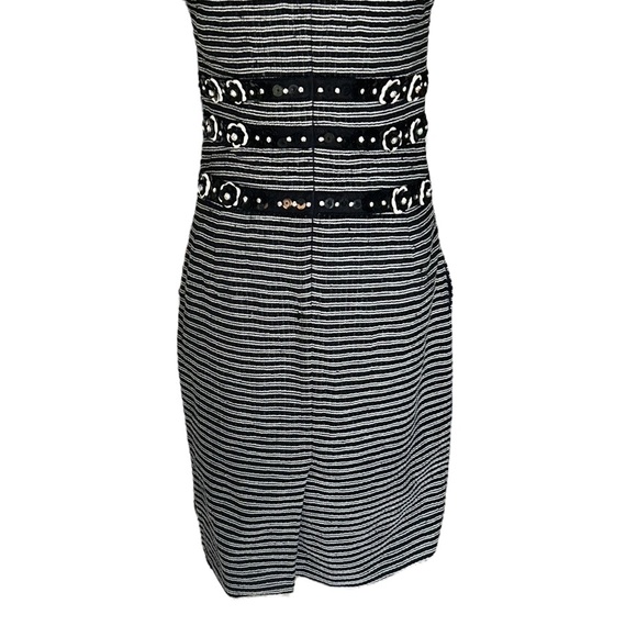 RARE Carolina Herrera Black & White Tweed Rhinestone Flower Sequin Dress - 8 - Picture 12 of 16